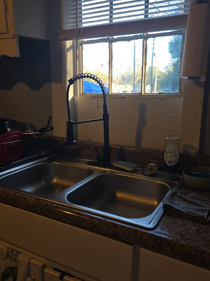 391 Campbell St - Photo 6 of 21