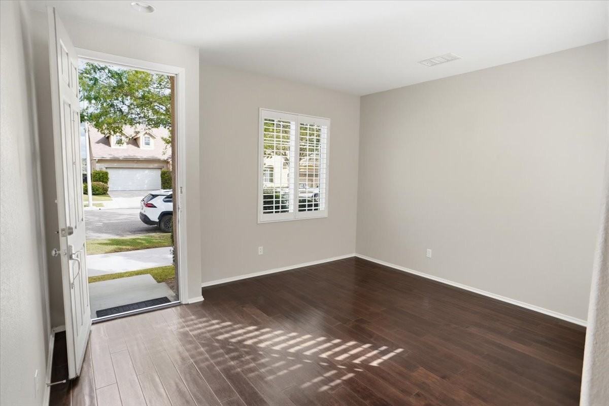 27866 Alta Vista Ave - Photo 2 of 26