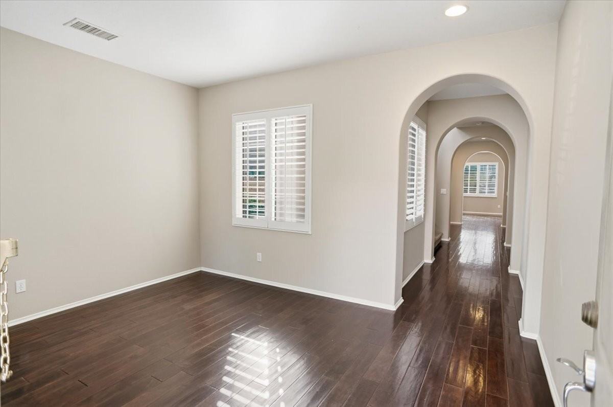 27866 Alta Vista Ave - Photo 3 of 26