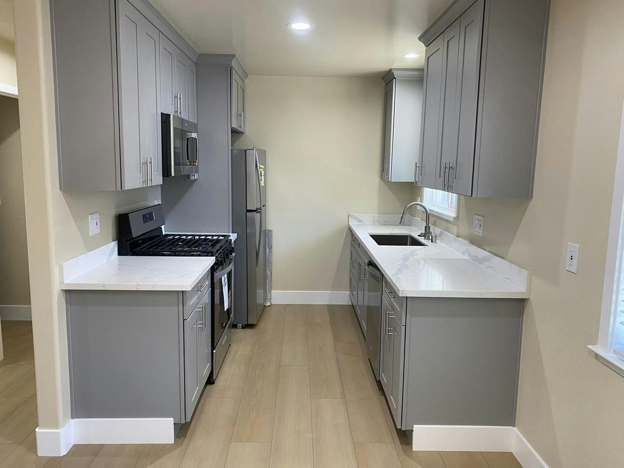 786 Elm Street, Unit 4 - Photo 5 of 10