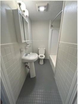 49 West Greenwood Street, Unit 1 - Photo 6 of 7