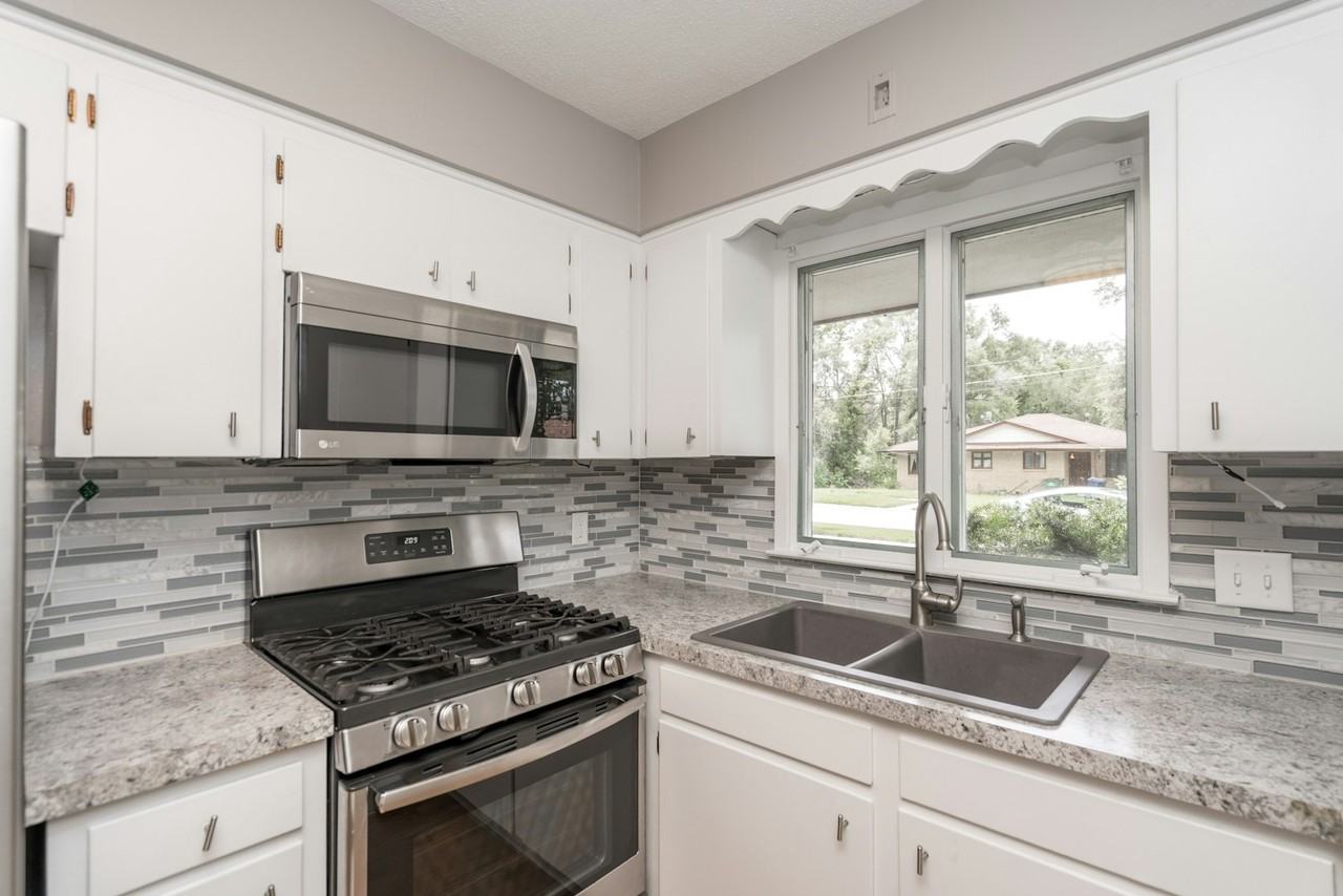 3011 67th Street, Unit 3011 - Photo 6 of 17