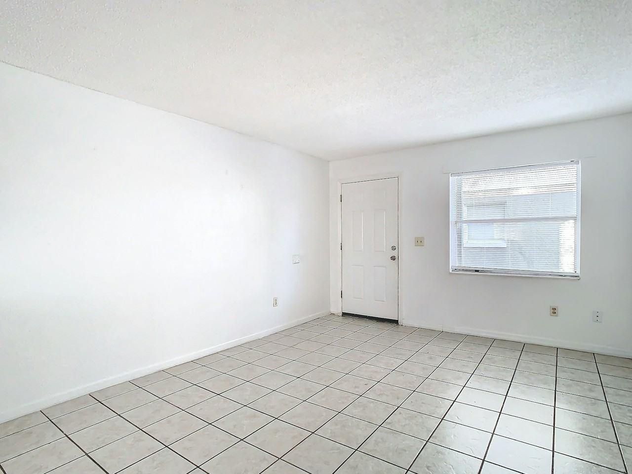 712 East Floribraska Avenue, Unit A - Photo 3 of 13