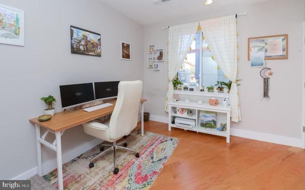 1625 Ridge Avenue, Unit 1 - Photo 4 of 18