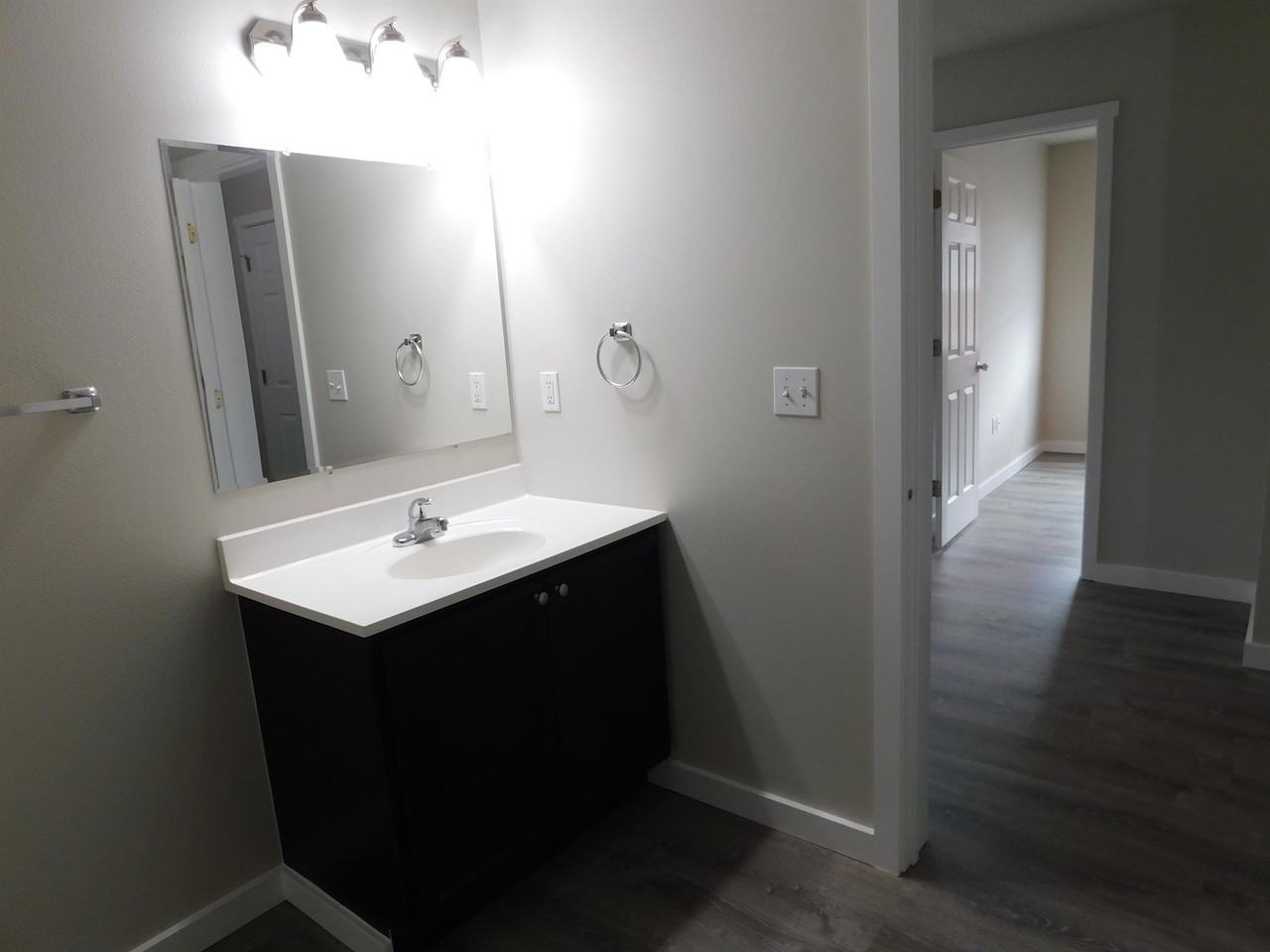 Snoqualmie Apartments - #2 - Photo 3 of 15