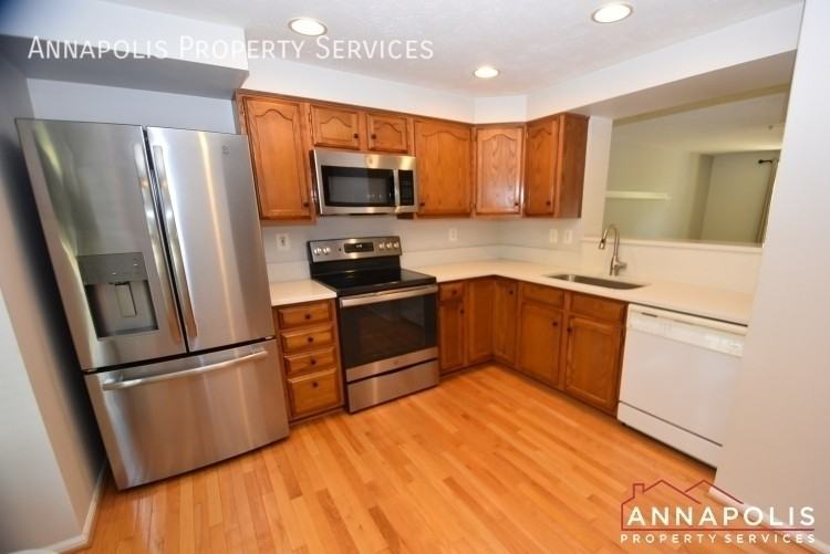 571 Quaker Ridge Ct - Photo 2 of 20