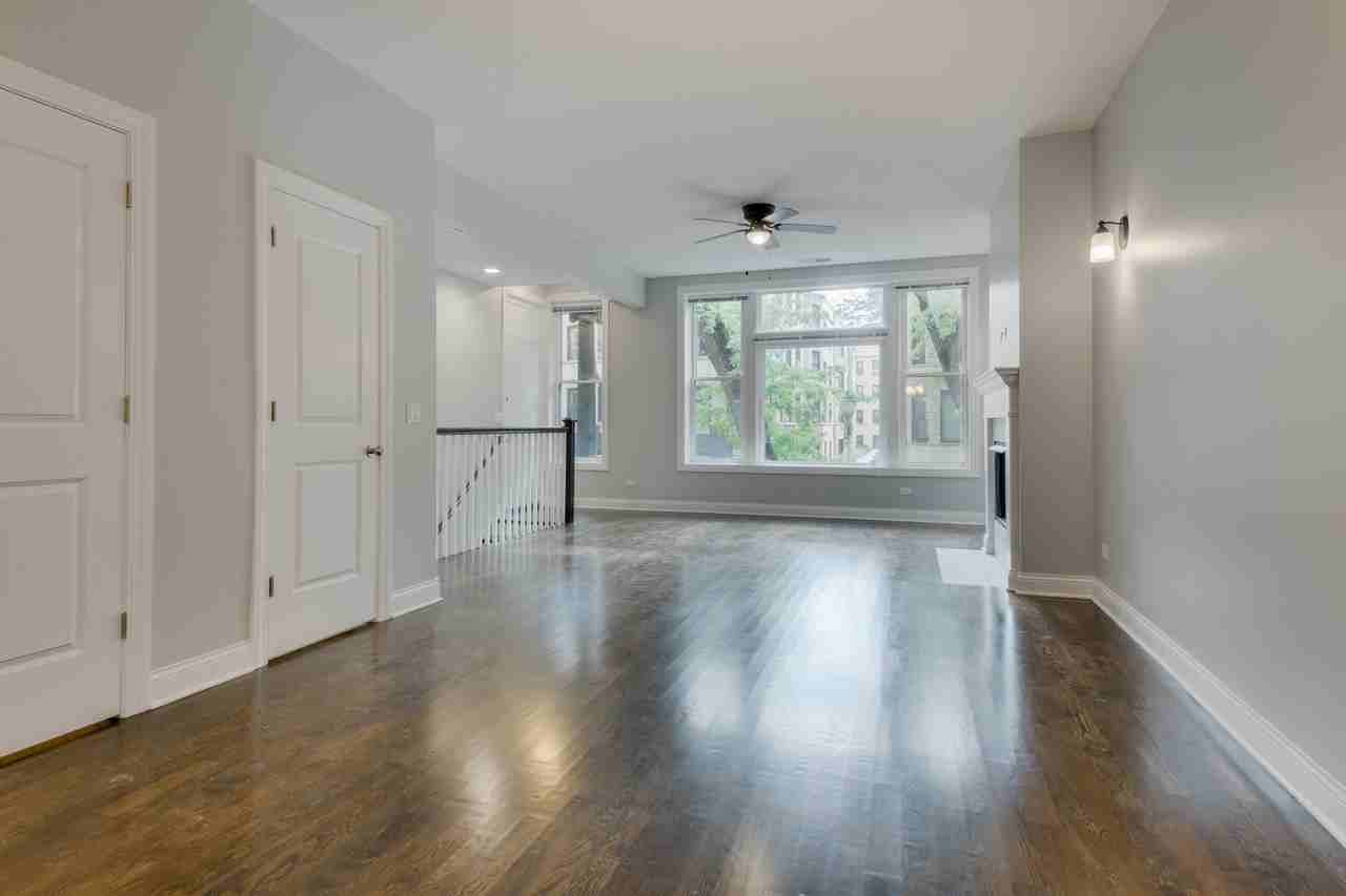 726- 728 West Briar Place - Photo 2 of 21