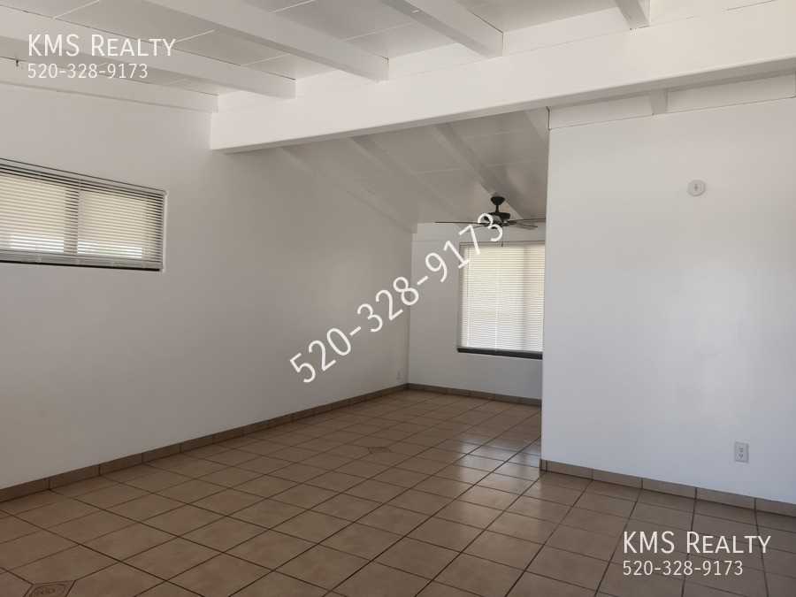 308 E Delta- OWNER/AGENT - Photo 2 of 17