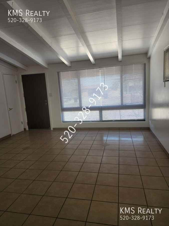 308 E Delta- OWNER/AGENT - Photo 4 of 17