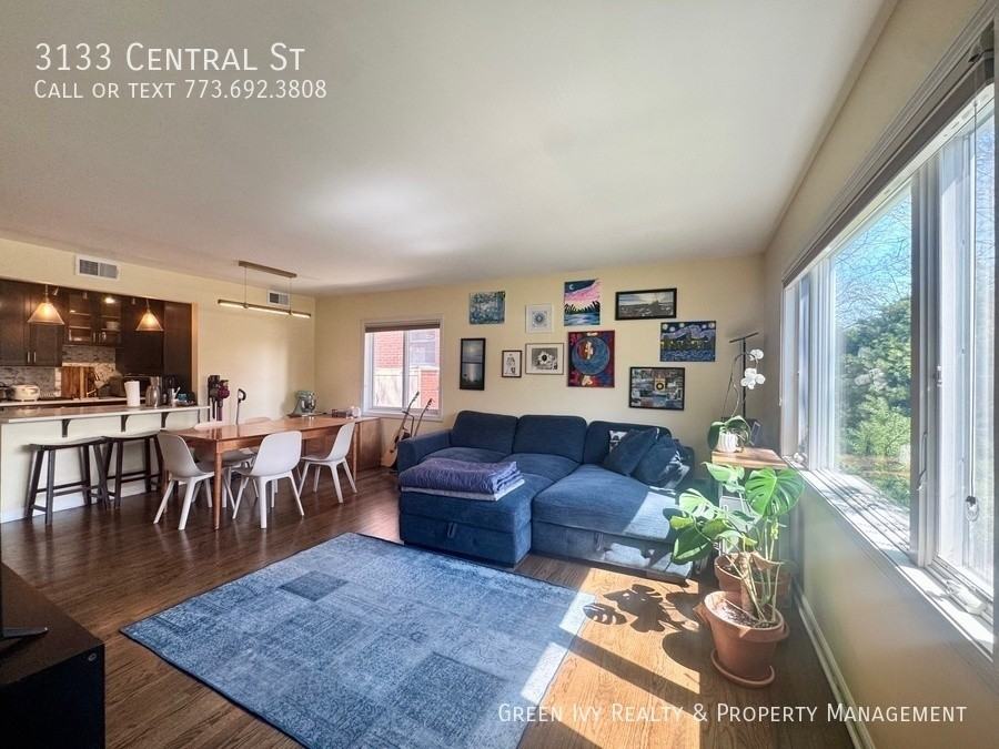 3133 Central St - Photo 2 of 17