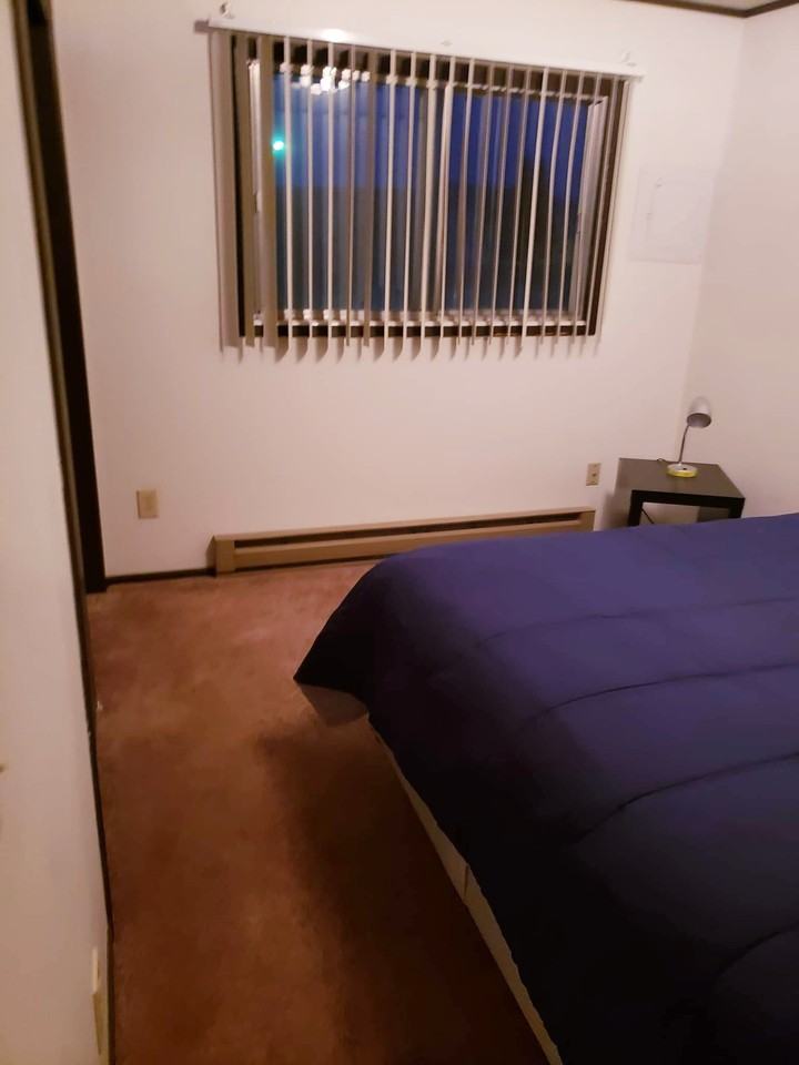 438 E State St - Photo 5 of 10