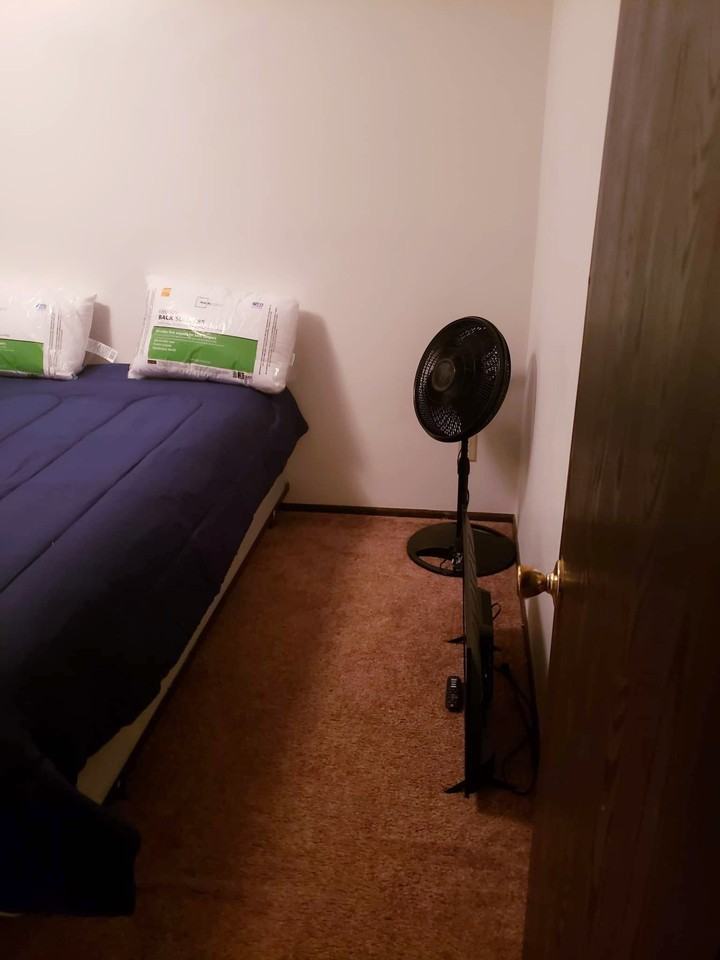 438 E State St - Photo 6 of 10