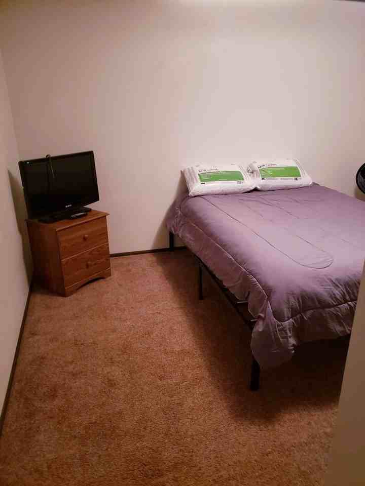 438 E State St - Photo 7 of 10