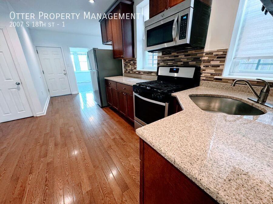 2007 S 18th St #1 - Photo 5 of 21