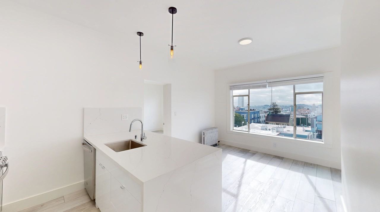 1433 Clay St #12 - Photo 4 of 24