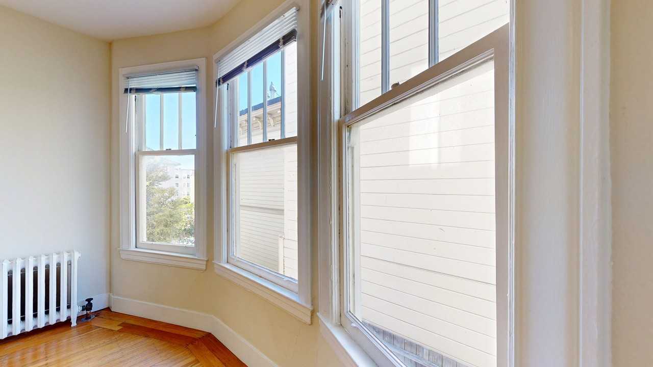 1705 Octavia St #100 - Photo 5 of 11