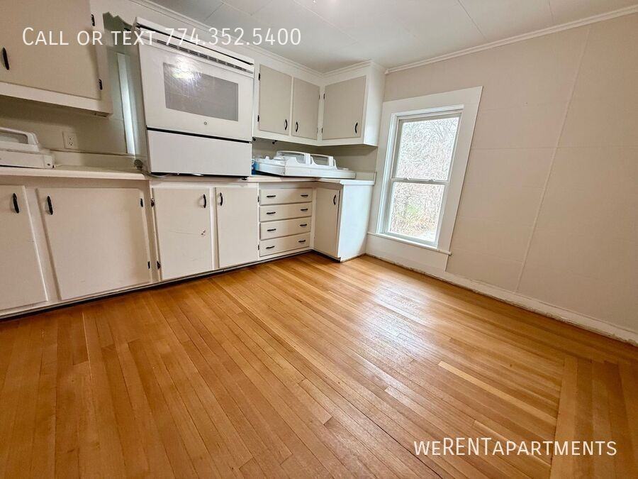 292 Main St #B - Photo 6 of 8