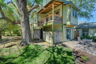 393 N Laurel St - Photo 1 of 1