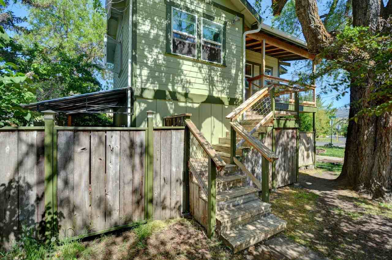 393 N Laurel St - Photo 5 of 19