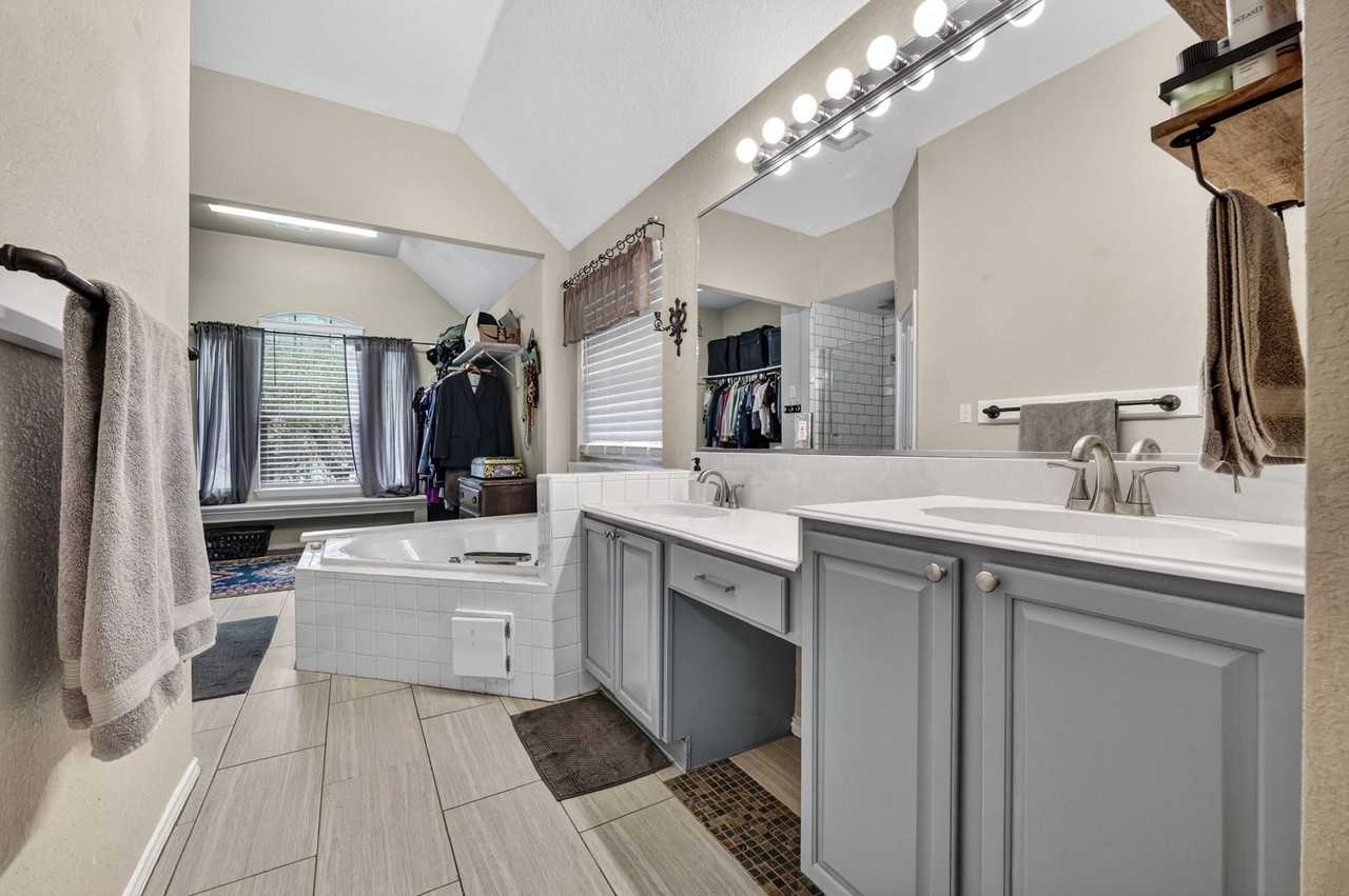 11127 Quail Pass #1 - Photo 4 of 18