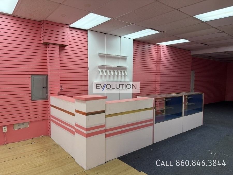 642648 Park St #642 - Photo 4 of 9