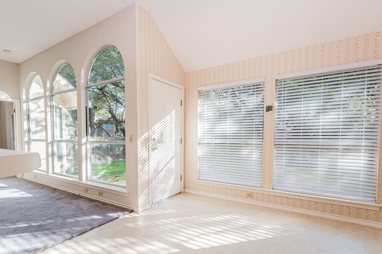 13003 Tantivy Dr - Photo 5 of 26