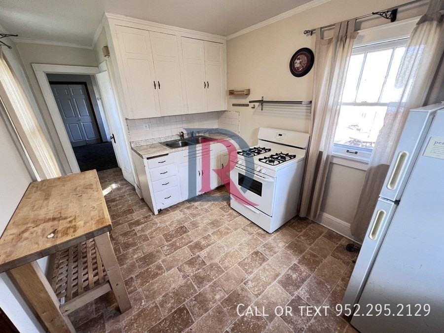 3255 20th Ave S #2 - Photo 2 of 10