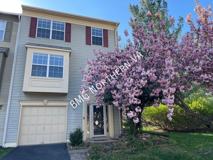 865 Tall Oaks Sq Se - Photo 1 of 1