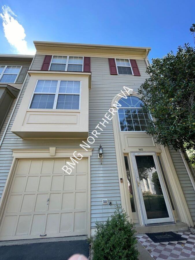 865 Tall Oaks Sq Se - Photo 4 of 50