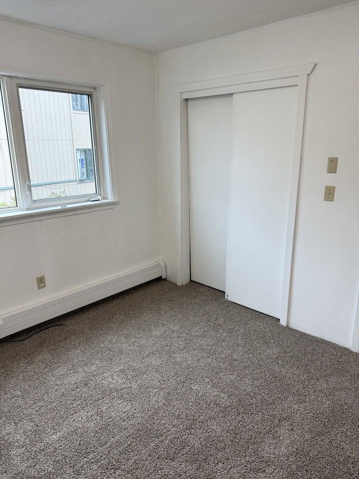 100 B St #5 - Photo 7 of 9