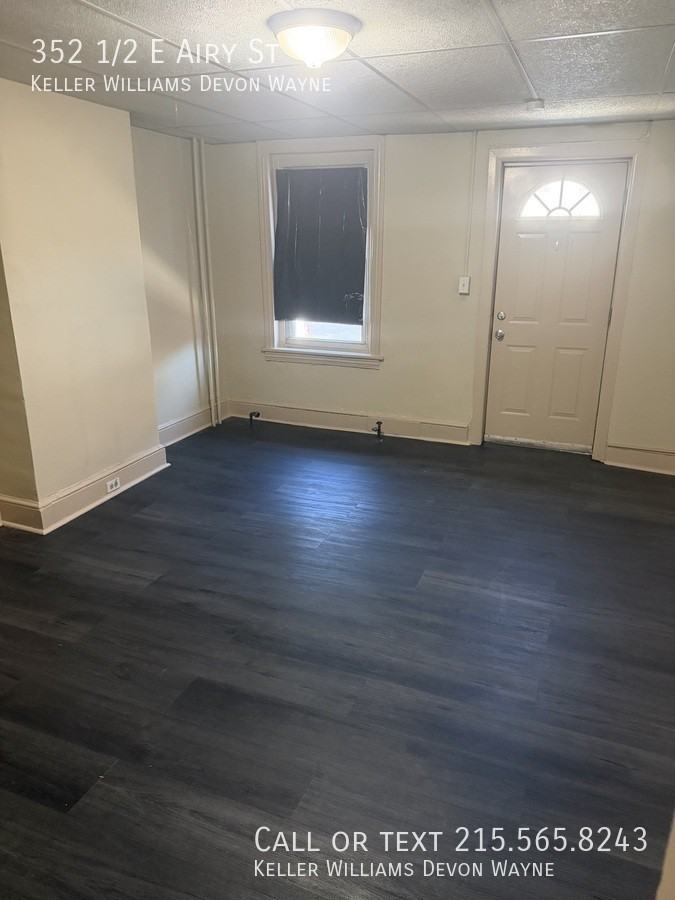 352 1/2 E Airy St - Photo 3 of 11