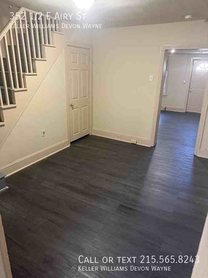 352 1/2 E Airy St - Photo 5 of 11