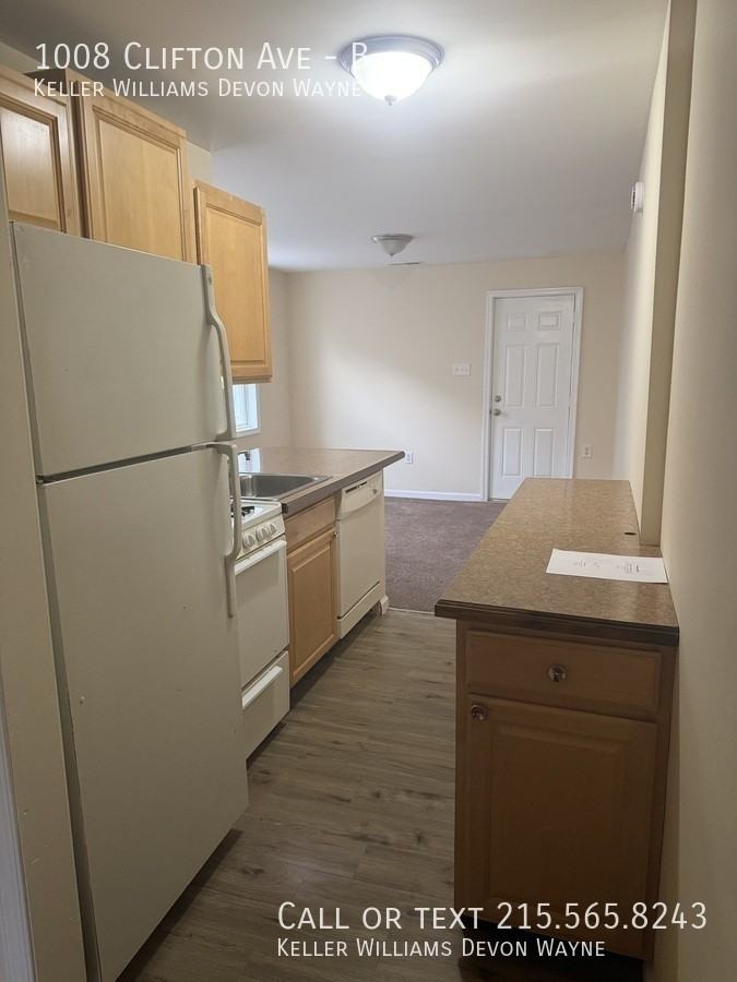 1008 Clifton Ave #B - Photo 2 of 11