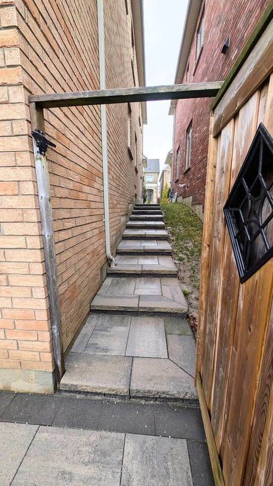 Plantain Lane - Photo 2 of 20
