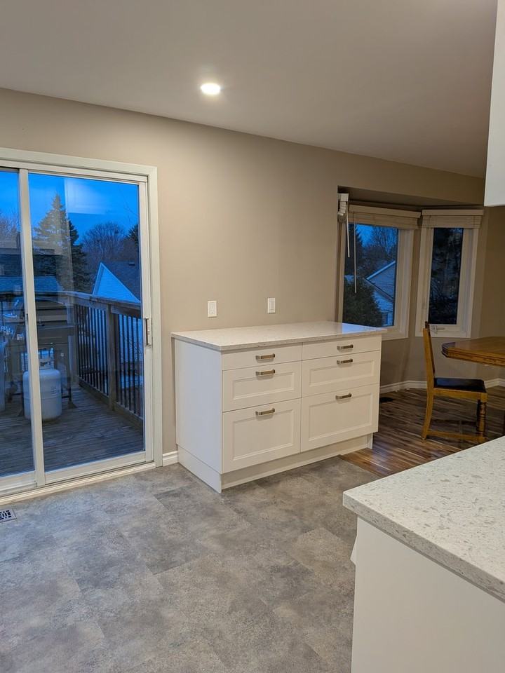 531 Westvale Dr - Photo 4 of 18