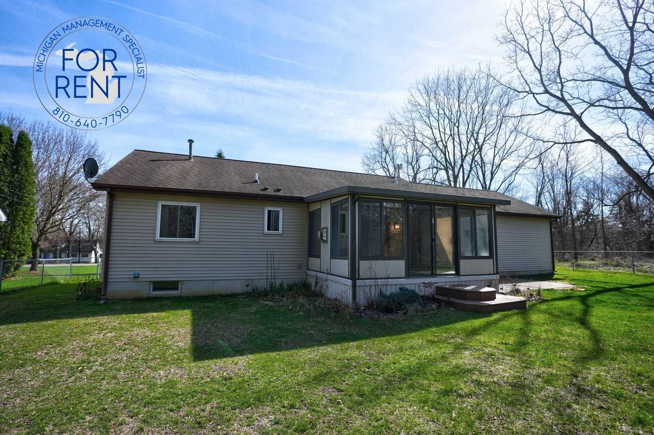 3288 Grand Blanc Rd #1 - Photo 4 of 27