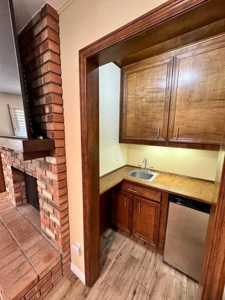 8238 E Vista Dr - Photo 4 of 42