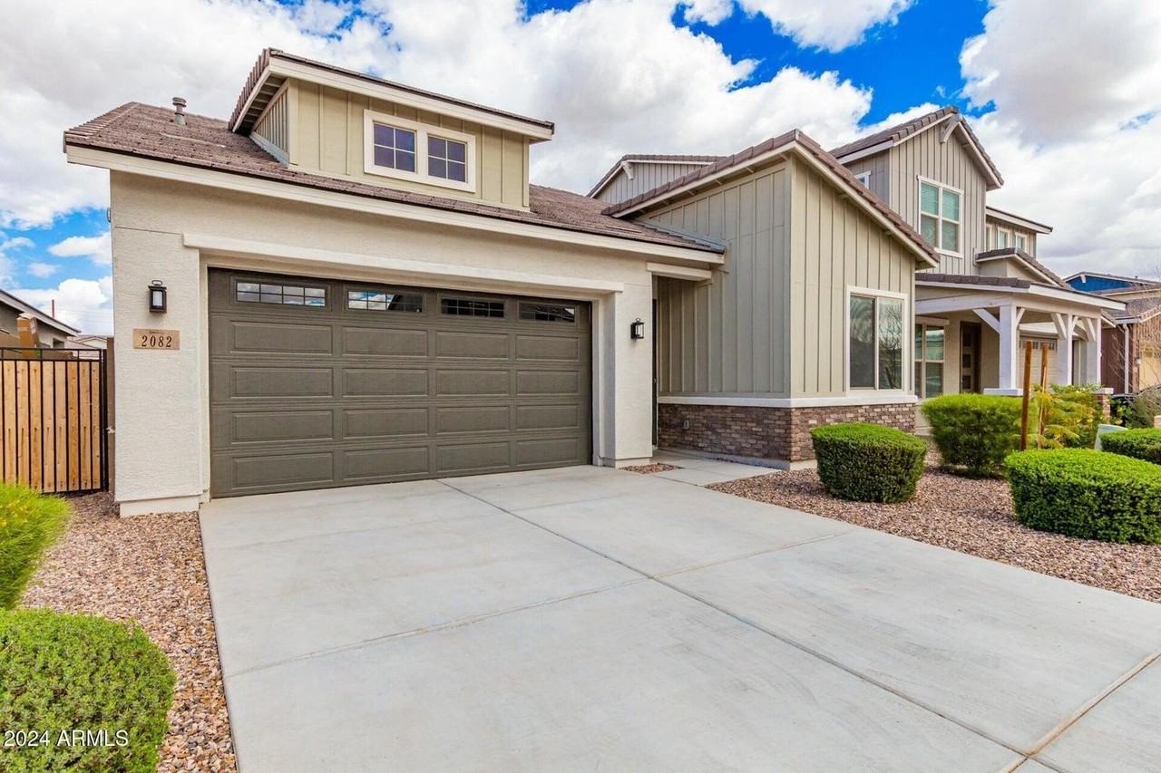 2082 E Lantana Dr - Photo 2 of 29