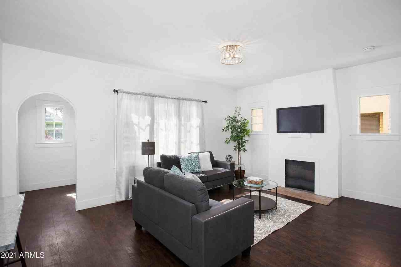 716 E Pierce St - Photo 6 of 17