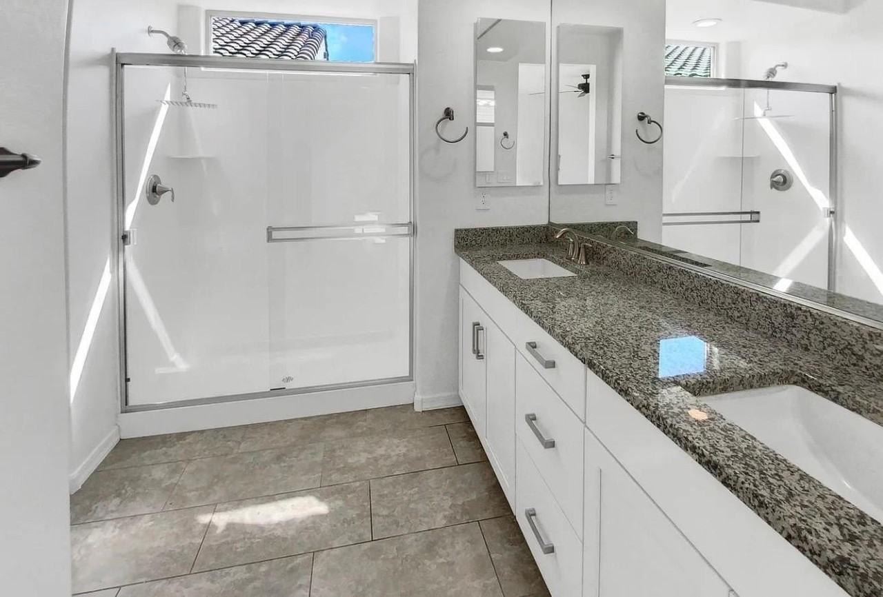 6418 W Mark Ln - Photo 2 of 14