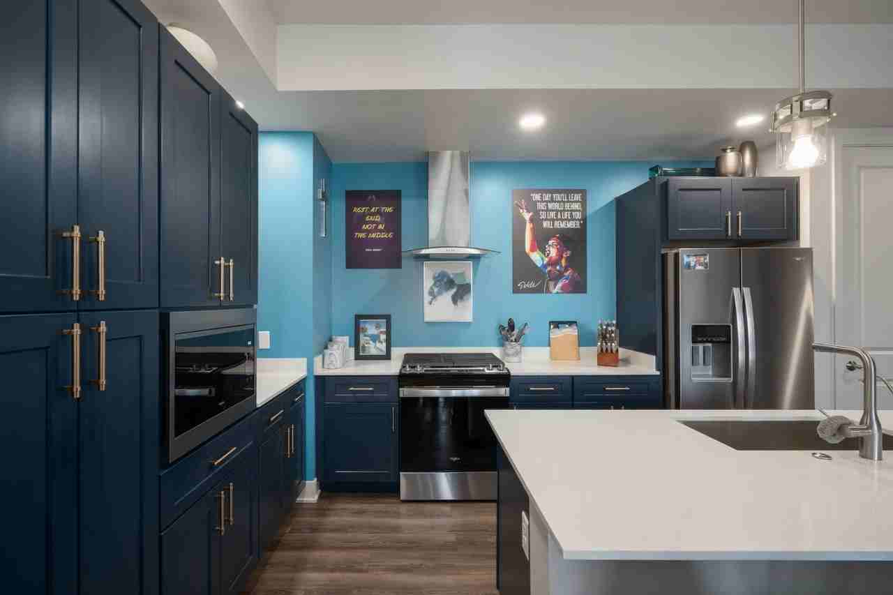 3131 N Central Ave #4011