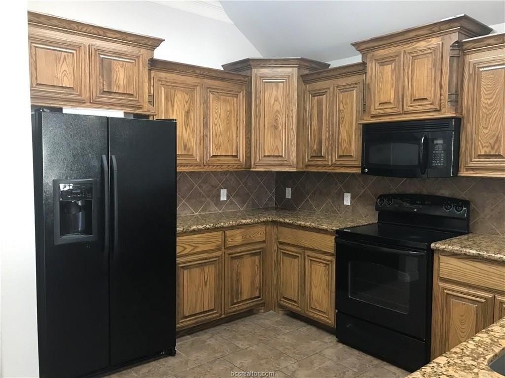 3905 Tournay Ln - Photo 7 of 26