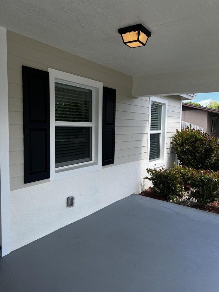 2277 Se Monroe St - Photo 4 of 13