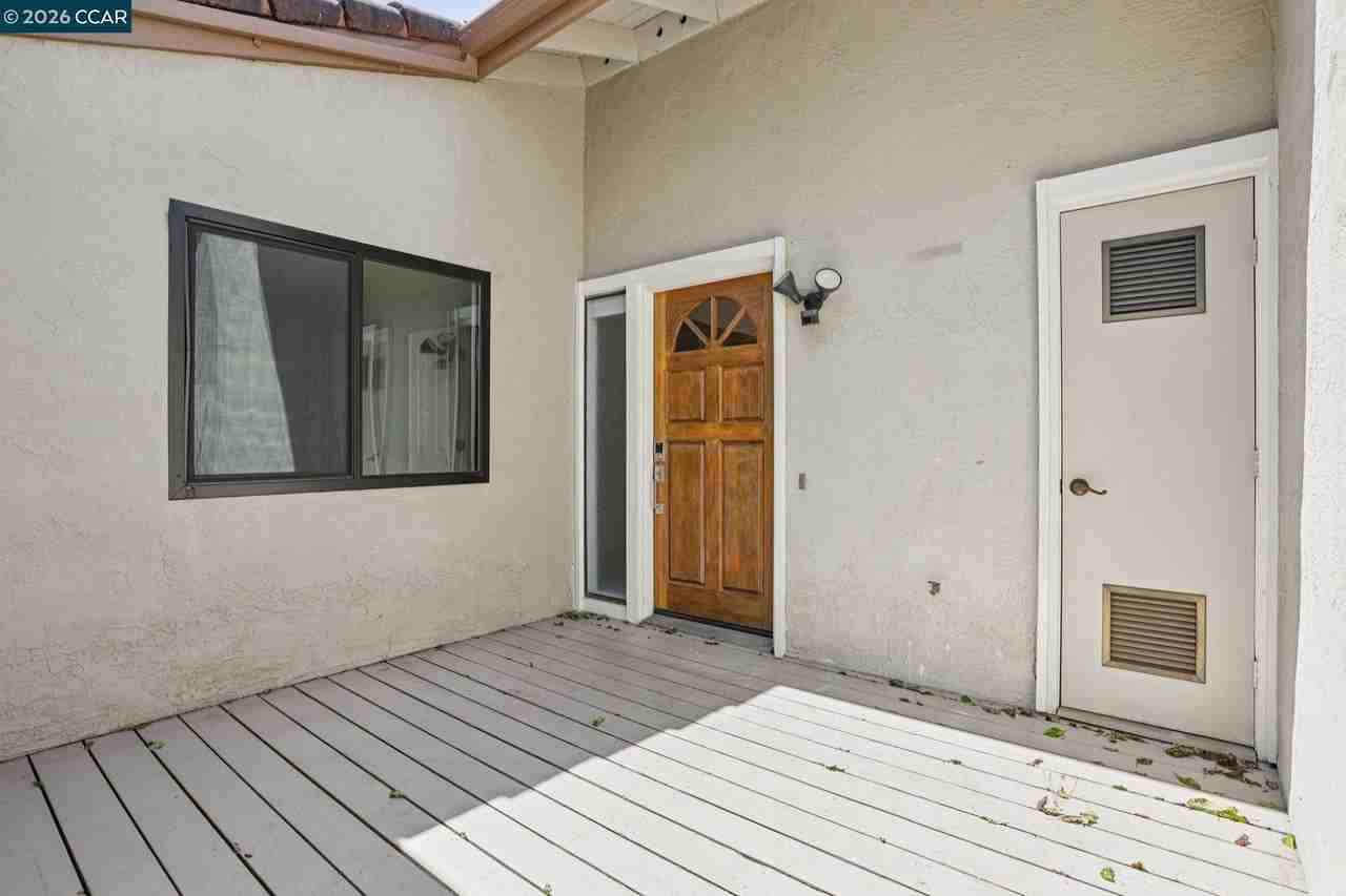 1541 Moraga Way - Photo 3 of 43