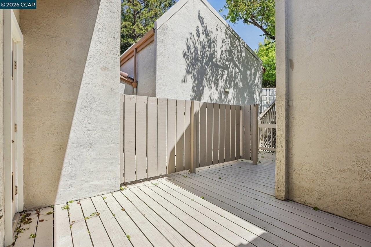 1541 Moraga Way - Photo 5 of 43