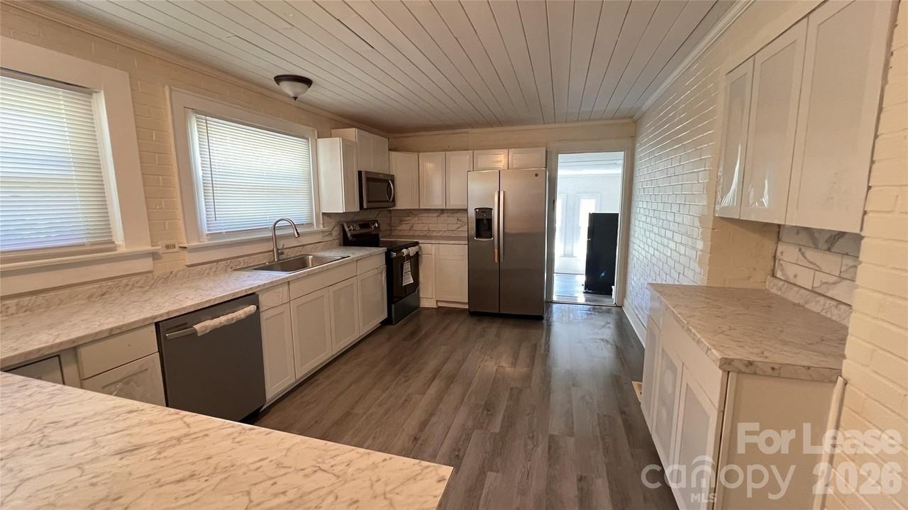 7077 Long Island Rd - Photo 3 of 30