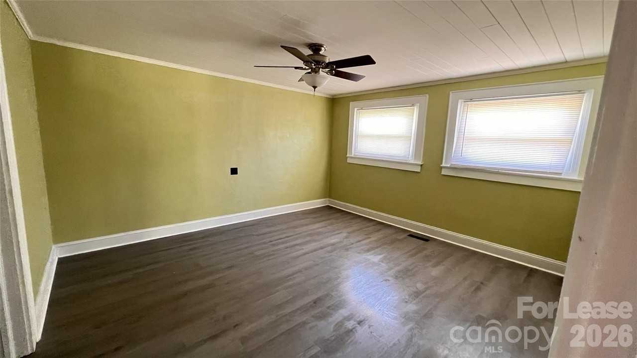 7077 Long Island Rd - Photo 4 of 30