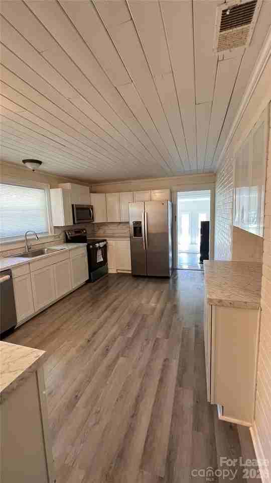 7077 Long Island Rd - Photo 6 of 30