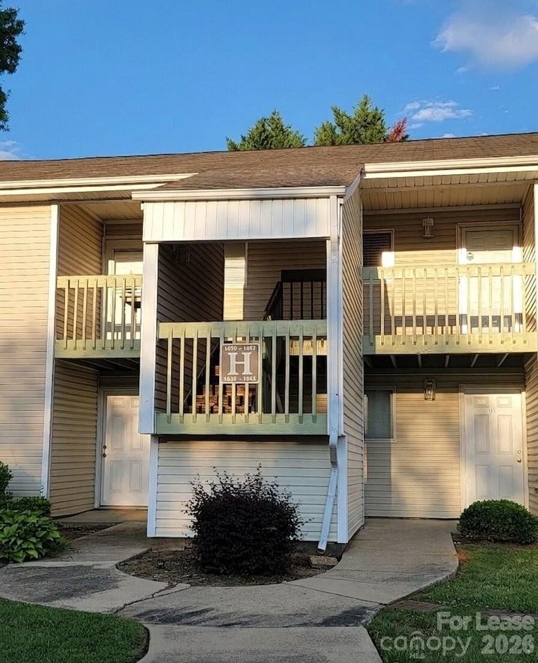 1652 Eagles Pl #H203 - Photo 2 of 24