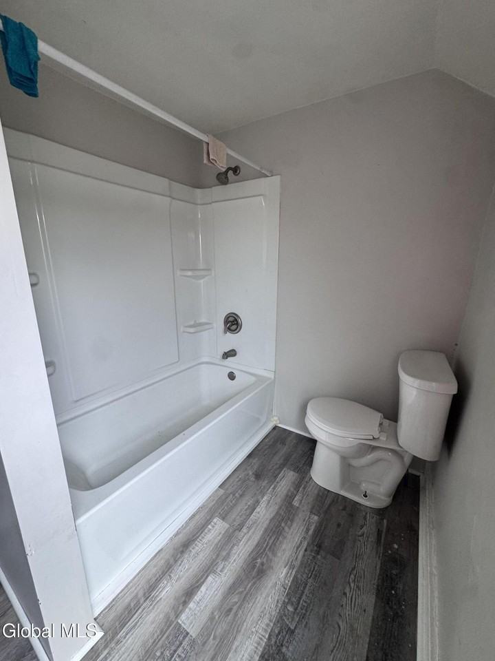 10 Grace St #2R - Photo 5 of 11